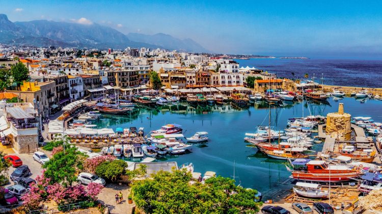 Cipru introduce un salariu minim pentru prima dată în istoria ţării. Cât va fi