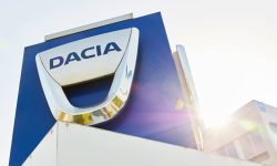 Cea mai valoroasă companie din lume ar putea prelua o parte din Automobile Dacia
