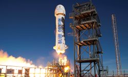 Racheta Blue Origin a lui Jeff Bezos a izbucnit în flăcări la un minut după decolare