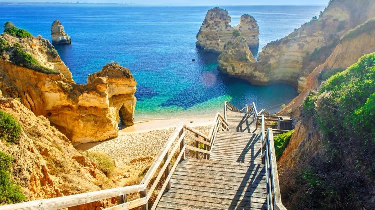Turismul își revine! Câți vizitatori străini au fost în Portugalia în luna iulie