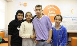 „Mulțumim pentru cer senin și lecții de mate!” Tinerii refugiați de etnie romă primesc suport la Spațiile Sigure UNFPA