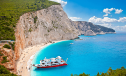 Grecia a înregistrat venituri record din turism în primul semestru din 2023