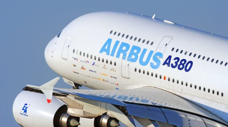 Airbus a pus mâna pe cel mai mare contract din istoria aviației civile – 55 de miliarde de dolari