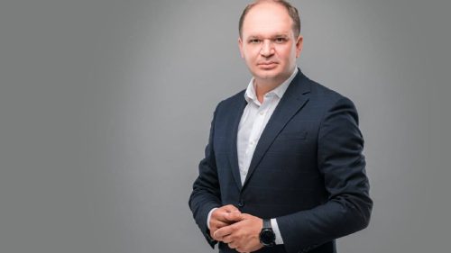 Ion Ceban cere explicații de la Guvern după apariția cozilor la benzinării: „Oamenii trebuie să cunoască situația”