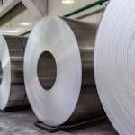 Aluminiul explodează la maximul ultimilor 4 ani din cauza războiului din Orientul Mijlociu