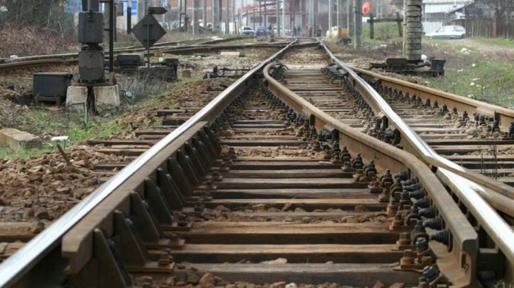 România modernizează un segment de cale ferată care va face legătura cu Republica Moldova