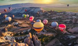 Un balon cu aer cald s-a prăbușit în Cappadocia. Doi turiști au murit
