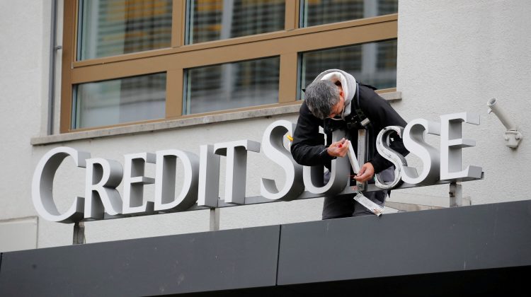 Acţiunile Credit Suisse, banca bogaților din întreaga lume, s-au prăbușit