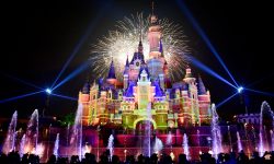Disney Resort din Shanghai s-a închis brusc! Vizitatorii nu au voie să părăsească parcul