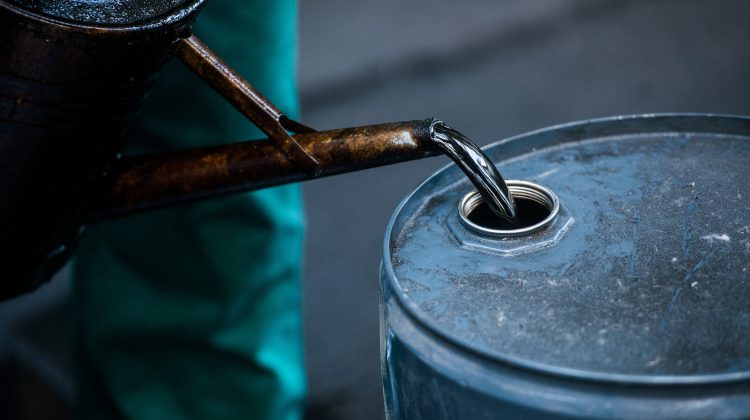 India – Importurile de petrol din Rusia au scăzut pentru prima dată în ultimele nouă luni