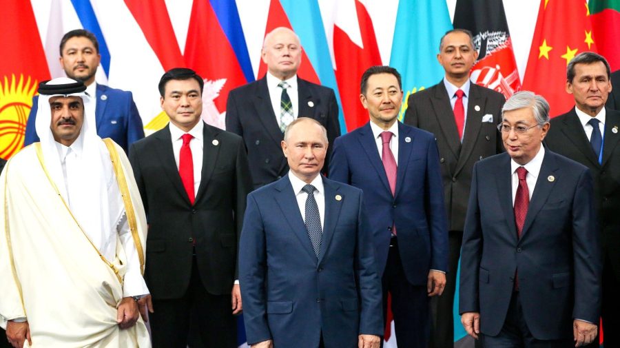 S-au adunat dictatorii la Astana. A fost prezent şi „Ţarul Rusiei”