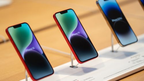 Apple sub presiune în China. Vânzările de telefoane străine se prăbușesc cu 47% în noiembrie