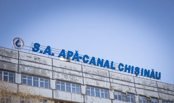 Apă-Canal cere scumpirea apei cu peste 11% în Chișinău, deși pierderile din rețea rămân la aproape 26%