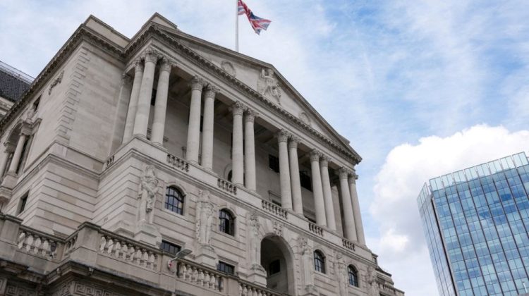 Banca Angliei face o majorare istorică a ratei dobânzii