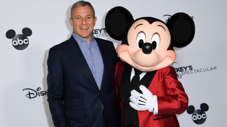 Fostul șef Disney, Bob Iger, revine în fruntea gigantului de divertisment