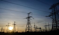 Ucraina importă electricitate din România şi din Polonia