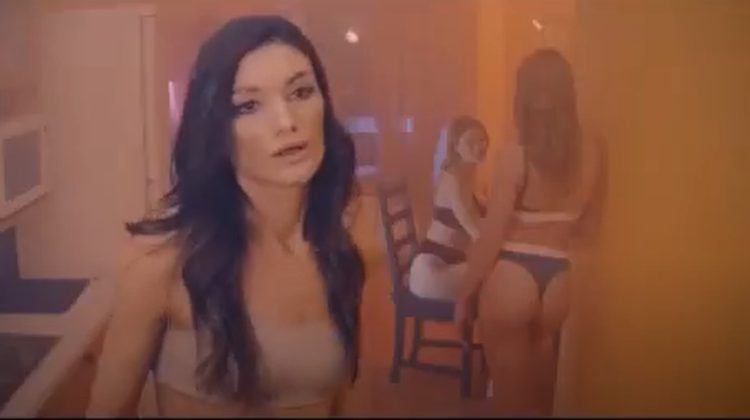 Video Propaganda Rusiei folosește femei în lenjerie intimă, ca să sperie Occidentul