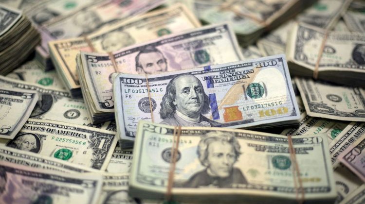 Dolarul devine mai scump! FED a majorat miercuri dobânda de politică monetară cu un sfert de punct procentual