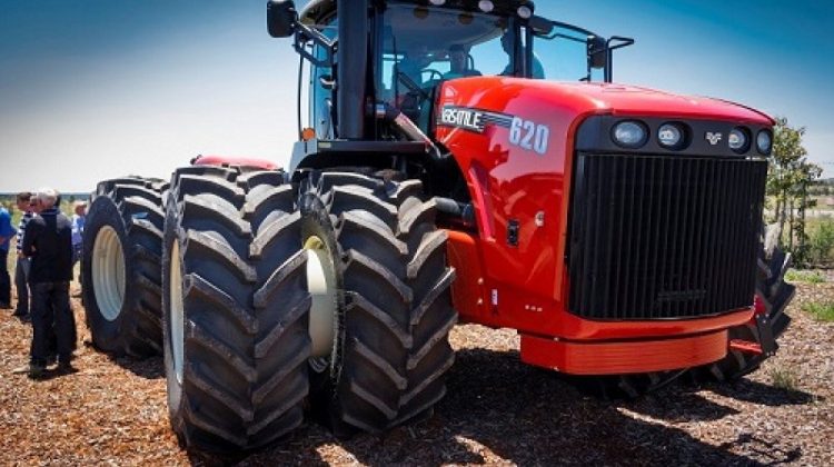Revoluție în agricultura ucraineană! Tractoarele vor fi dotate cu tehnologie de deminare a terenurilor agricole