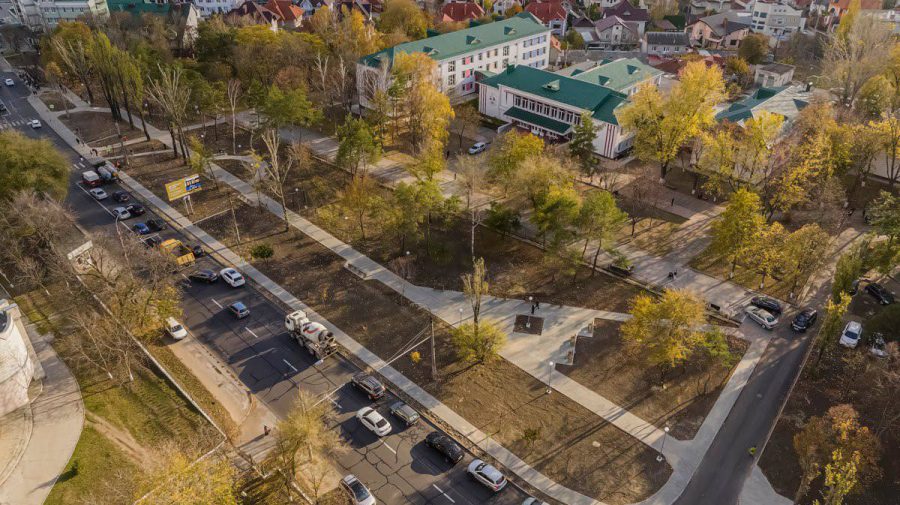 (FOTO) Un nou parc se construiește în Chișinău. O zonă abandonată va deveni loc de agrement