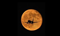 Avioanele unui fost ministru al Justiției au lăsat cel mai mult pasagerii „în aer”