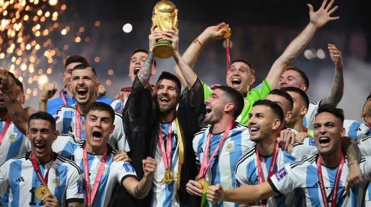 The Economist: Argentina, ţara cu cei mai buni fotbalişti din lume, cu o economie în criză și o inflație de 100%
