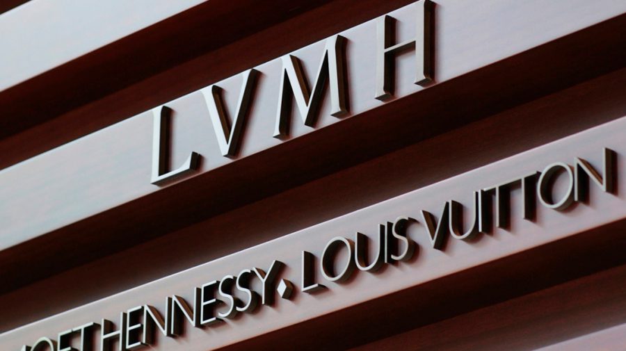 Opulența costă! Gigantul industriei de lux LVMH atinge o valoare de piață de 400 de miliarde de euro