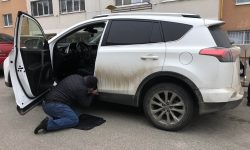 Furau automobile de peste hotare și le aduceau în Republica Moldova. Au fost efectuate percheziții