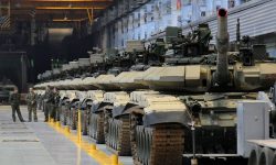 Rusia uimeşte prin creştere economică, investiţiile militare urcă ameţitor, iar fabricile sunt la capacitate maximă