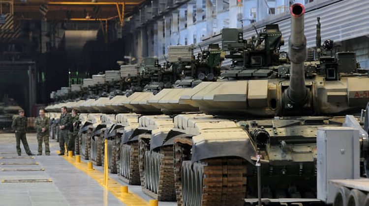 Industria rusă nu poate face față cererii de arme pentru războiul din Ucraina. Putin apelează la aliați dubioși
