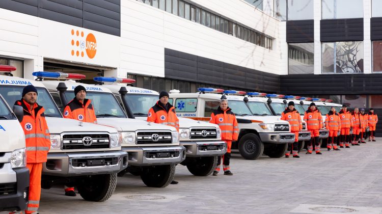 FOTO, VIDEO UNFPA și Guvernul SUA au transmis 20 de ambulanțe noi către echipele de asistență medicală urgentă din țară