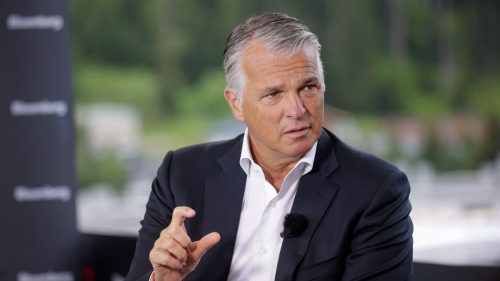 UBS l-a reangajat pe Sergio Ermotti în funcţia de director general pentru a controla preluarea Credit Suisse