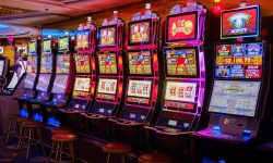 Proiectul care ar fi interzis TOTAL reclamele la jocurile de noroc în România, modificat radical în comisiile Senatului