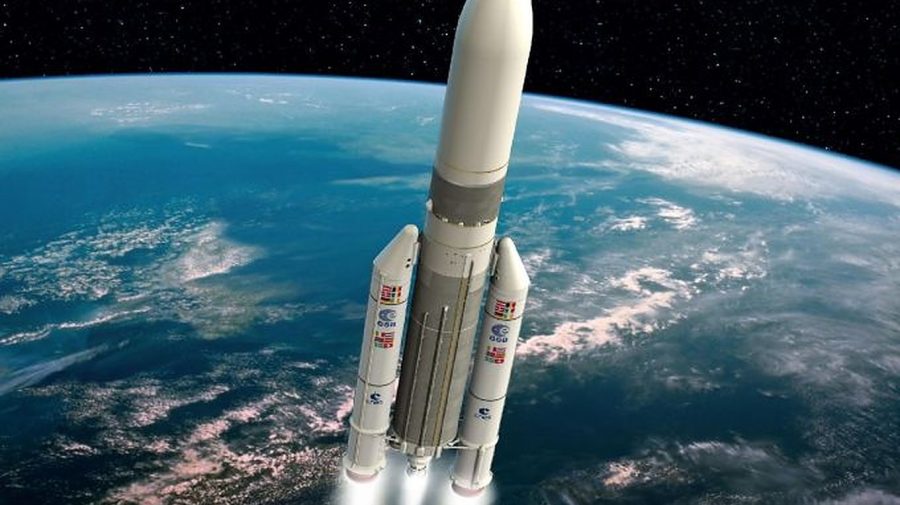 Chinezii vor să „cucerească” Luna! Până în 2030 vor trimite astronauți