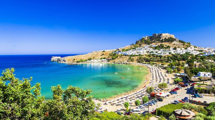 Orașul grecesc care a furat inimile turiștilor de pe tot globul! Poate mai frumos decât Mykonos și Santorini