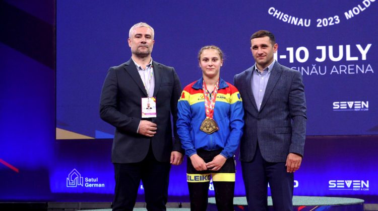 FOTO, VIDEO Nicoleta Cojocaru – prima campioană europeană la haltere din Moldova