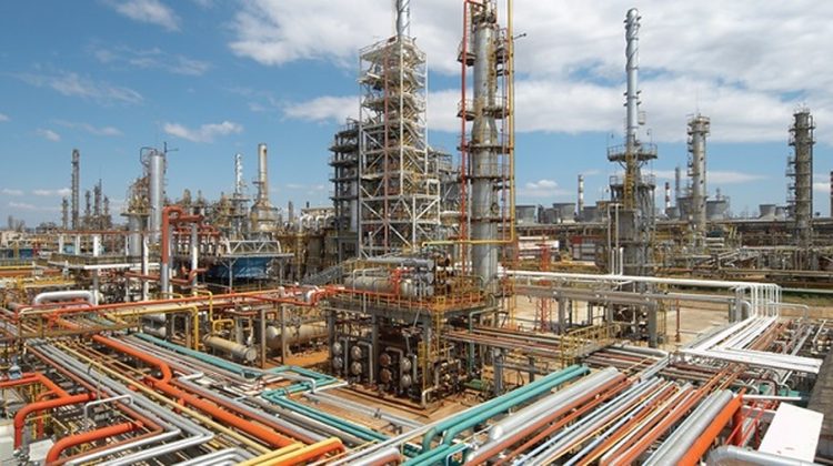 Rușii de la Lukoil rămân fără terminalul petrolier din Bulgaria! Sofia renunță la concesiune