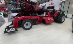 VIDEO Belarusul construiește un tractor ciudat, capabil să gonească cu 320 km/h