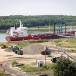 Portul care trebuia să lege Moldova de UE, prins în birocrație și lipsă de investiții