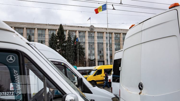 Indignări la maximum în rândul transportatorilor. APOTA, gata să iasă la proteste