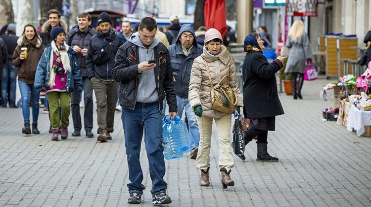 Telefonul fix dispare – nu-i mai atrage pe moldoveni! Mobilmania face ravagii în rândul populației