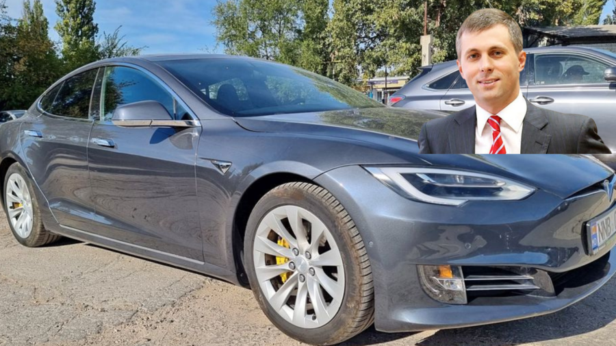 Cine vrea Tesla?! Un „justițiar” din Moldova și-a scos la vânzare bijuteria pe patru roți