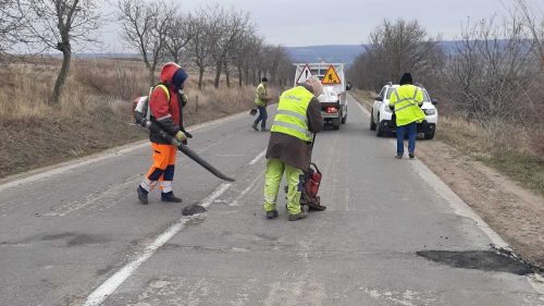 Bugetul drumurilor, tăiat cu o treime în 2026: asfalt nou pe porțiuni, plasturi în rest
