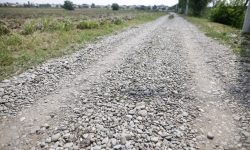 Moldova, patria drumurilor pietruite. Este rușinos câți km de astfel de trasee mai avem