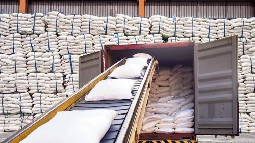 Guvernul taie intermediarii! Zahărul, luat din mâinile samsarilor