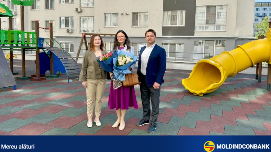 Câștigătoarea promoției „Realizează-ți visul cu Visa și Moldindconbank” și-a primit cheile de la noua locuință