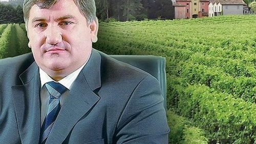 Rechinul retailului, Vasile Dragan, își întinde tentaculele și asupra Fourchette cu girul Consiliului Concurenței