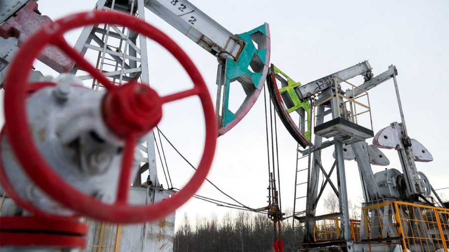Veniturile bugetului rus din petrol s-au dublat