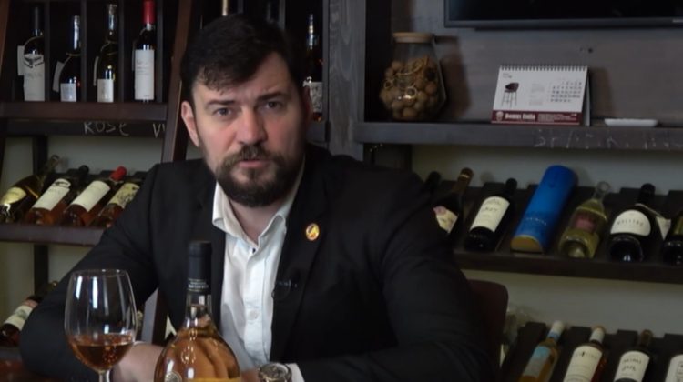 VIDEO „Un vin bun cu Mihai Druță”: Pinot Grigio de la Domeniile Davidescu
