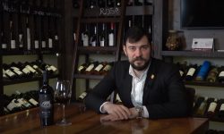VIDEO Un vin bun cu Mihai Druță: Merlot de la Maestro